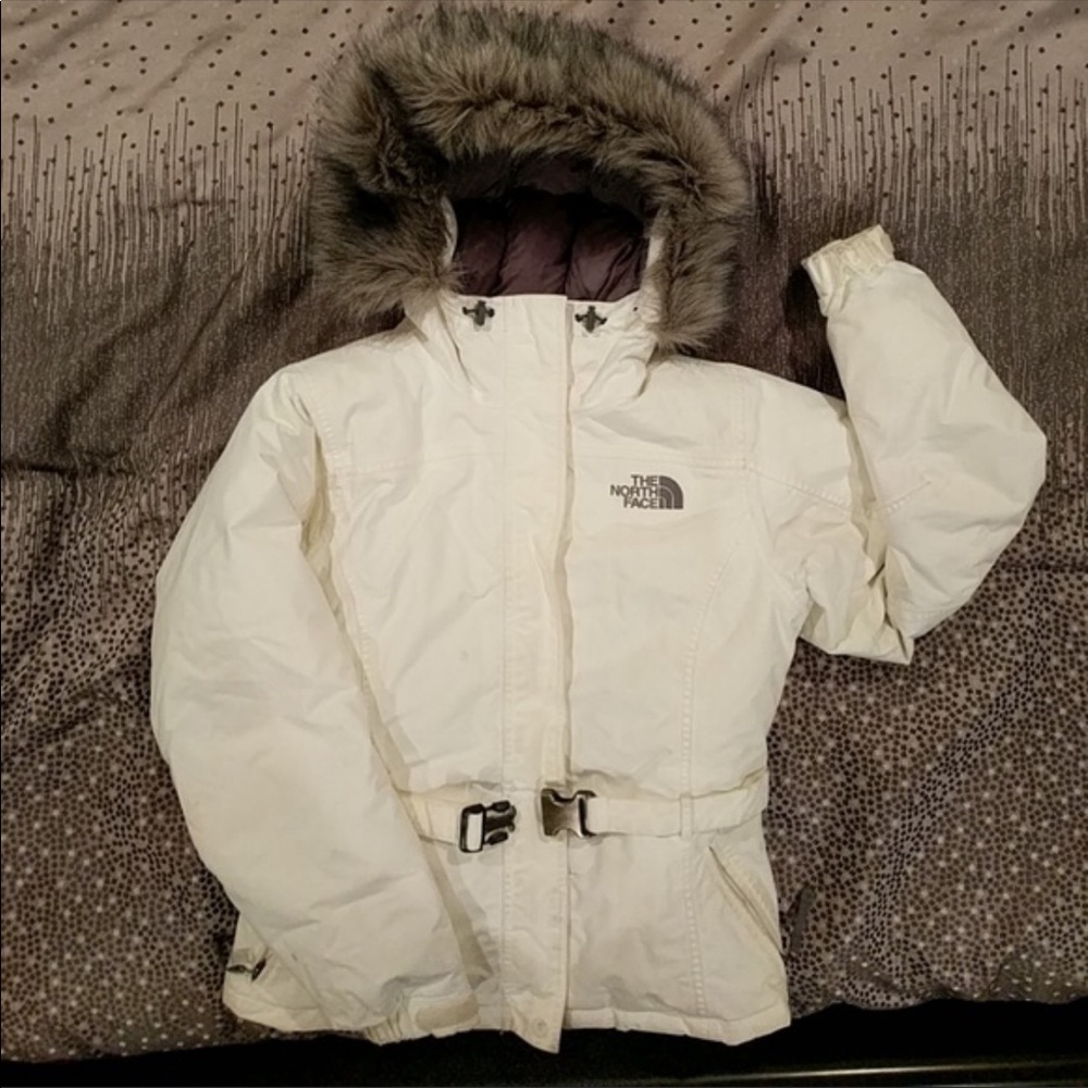 White/cream north face 550 coat